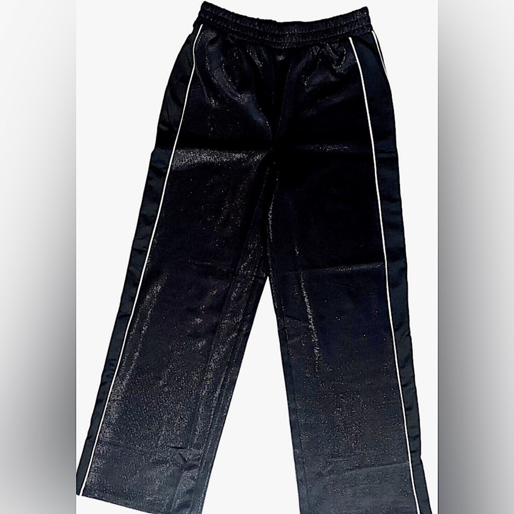 Shimmery sweatpants black and white